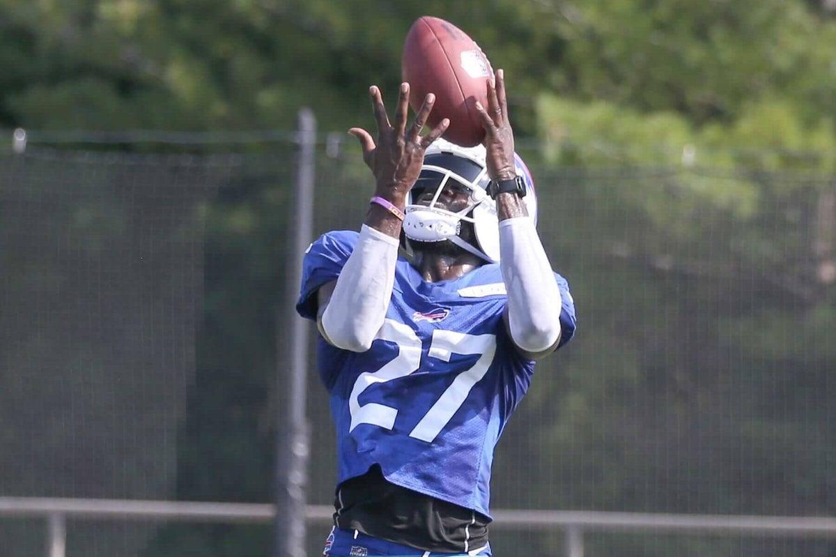 GM Brandon Brandon Bills provides tips for Tre'davius ​​White and talks about the future Maxwell His...