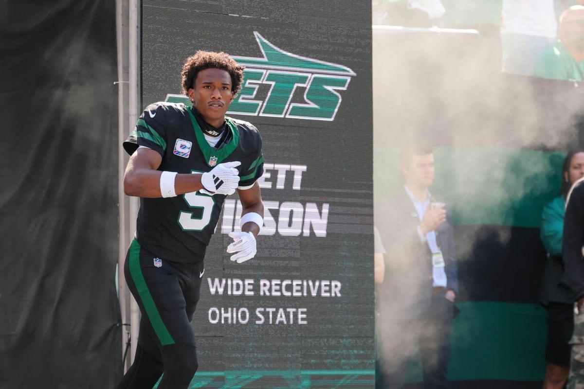 Garrett Wilson is the star and leader that athletes need.