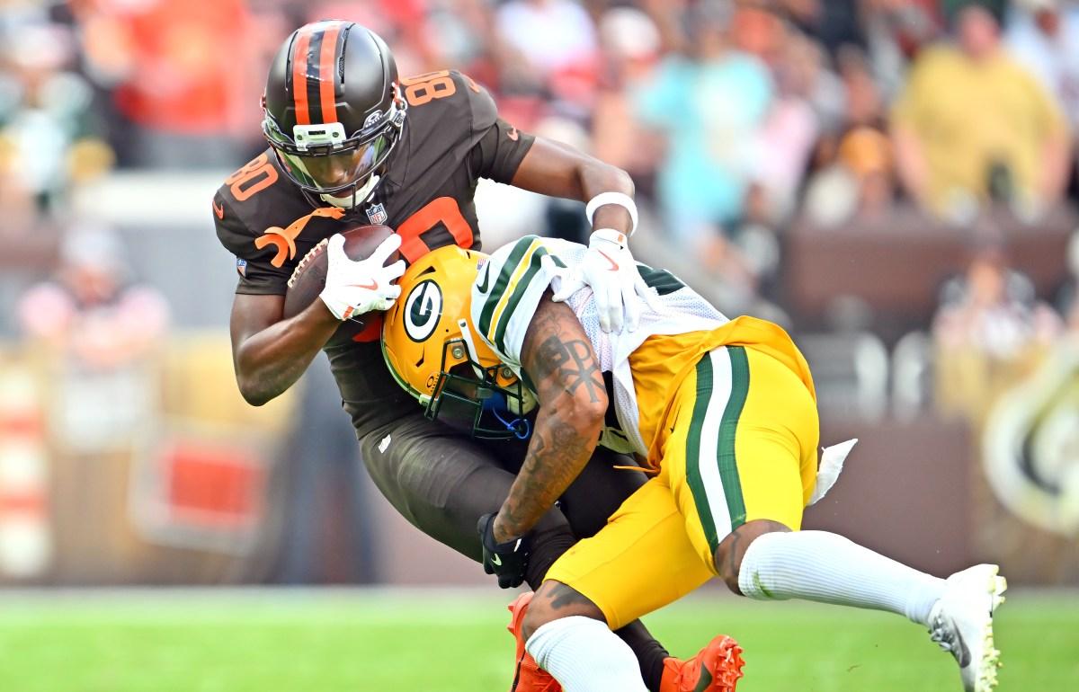 Browns struggle at WR Day before Beard.