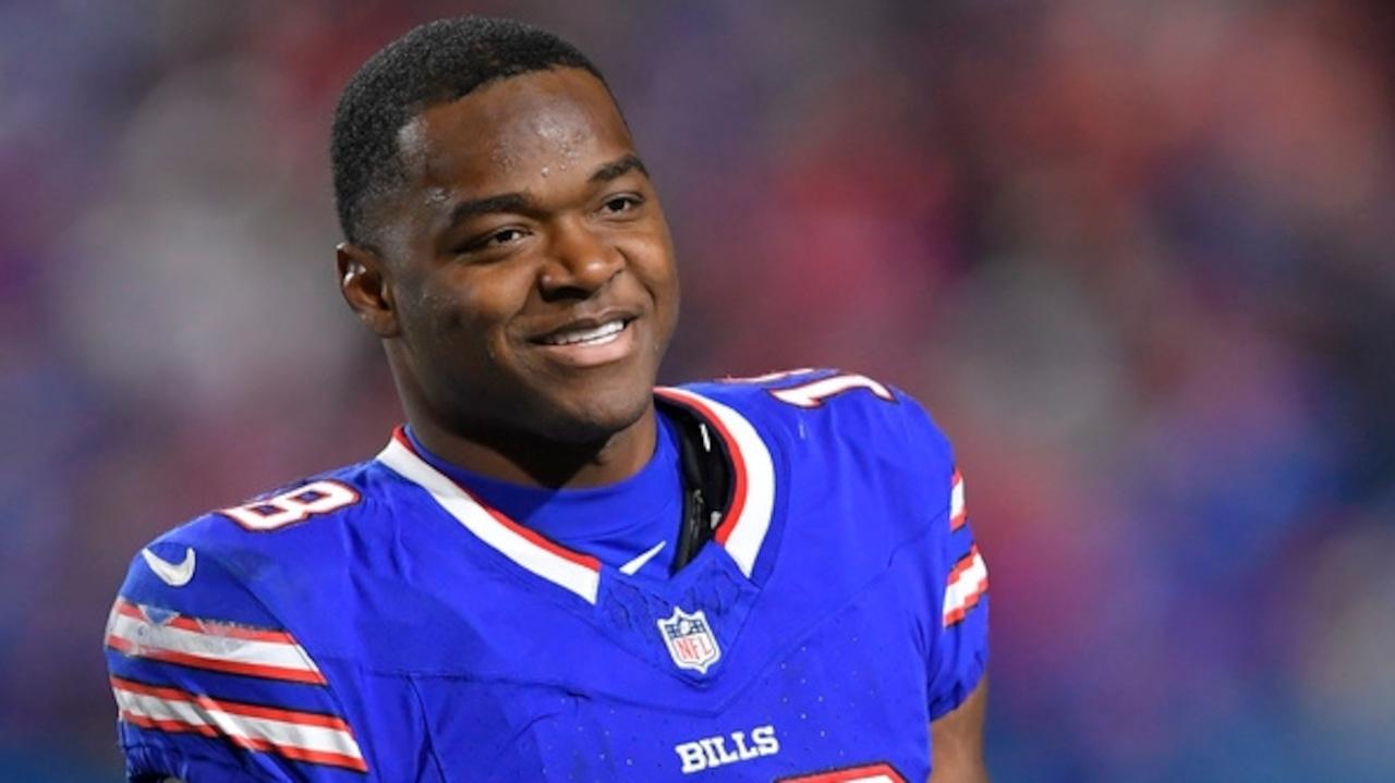 Amari Cooper returns to HNL for the 2025 season - -